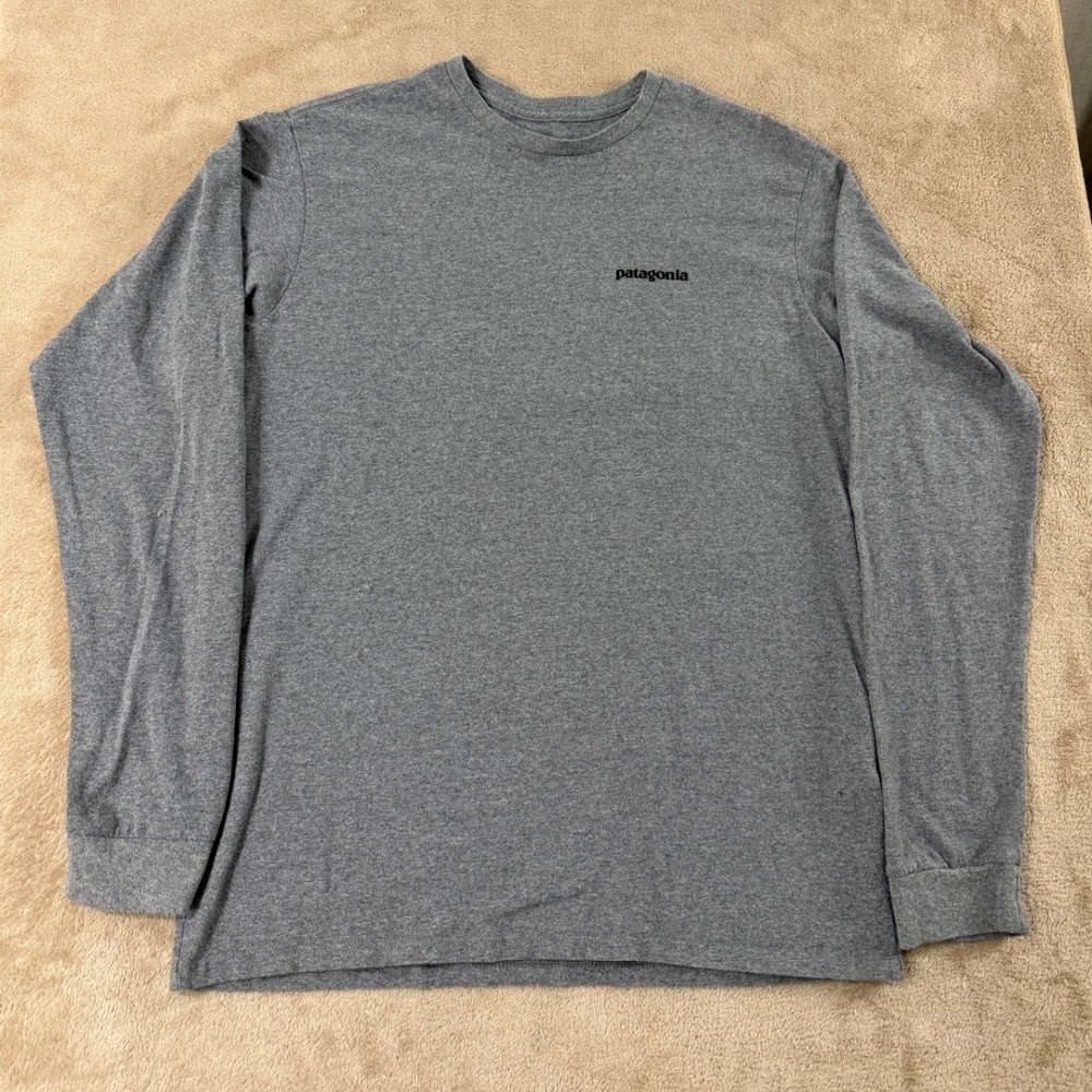 Patagonia Responsibili-Tee Shirt Mens Size Small Grey Regular Fit Logo Light EUC
